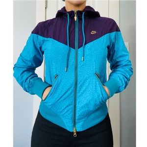 Women’s small Nike windbreaker jacket
